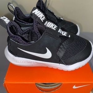 Nike flex runners